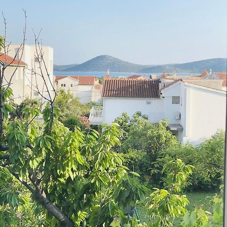 Apartment Udovicic Vodice Esterno foto