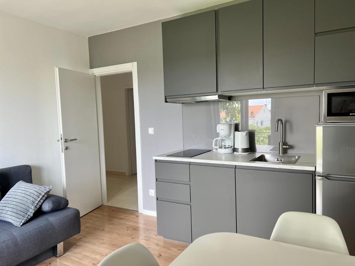 Apartment Udovicic Vodice Esterno foto